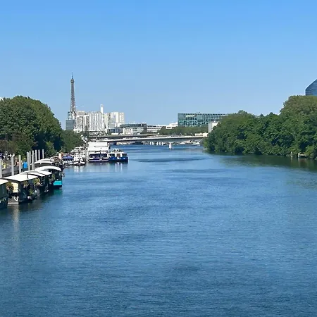 Eiffel Tower Seine River View Paris 88 Square Meters * Boulogne-Billancourt